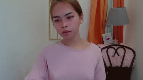 Snapshot of asian_pinay_oldlover chatting on June 20, 9:39 pm Angel online show from June 20, 9:39 pm