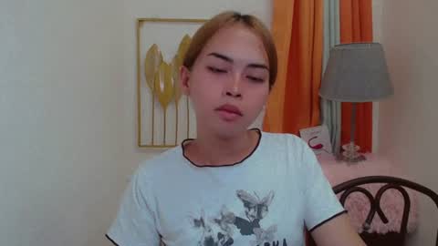 Snapshot of asian_pinay_oldlover chatting on June 21, 10:12 pm Angel online show from June 21, 10:12 pm