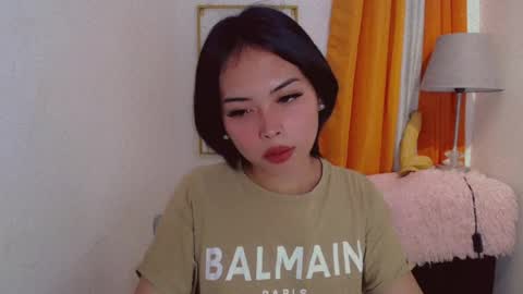 Snapshot of asian_pinay_oldlover chatting on July 15, 10:20 am Angel online show from July 15, 10:20 am