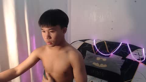 Snapshot of asian_prince_of_cock chatting on September 22, 5:20 am Prince online show from September 22, 5:20 am