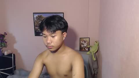 Snapshot of asian_prince_of_cock chatting on October 20, 5:41 am Prince online show from October 20, 5:41 am