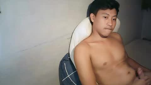 Snapshot of asian_ver chatting on February 20, 2:17 pm Asian ver cum online show from February 20, 2:17 pm