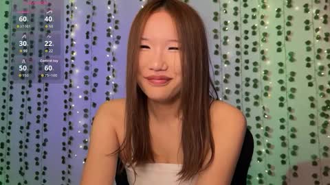 Snapshot of asian_vi chatting on December 16, 5:45 am My name Vi online show from December 16, 5:45 am