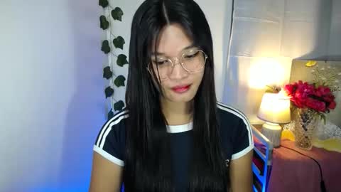 Yan online show from March 3, 9:42 pm