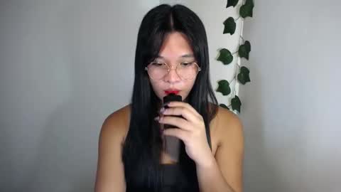 Yan online show from March 13, 6:14 pm