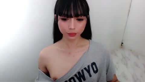 Snapshot of asianalexandra chatting on August 1, 7:40 am ALEXANDRA online show from August 1, 7:40 am