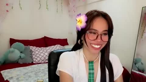 Snapshot of asianbabecandy chatting on December 20, 9:00 am candy online show from December 20, 9:00 am