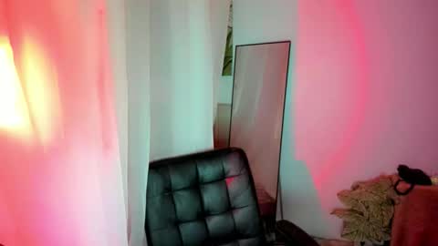 Hien online show from April 6, 12:19 am