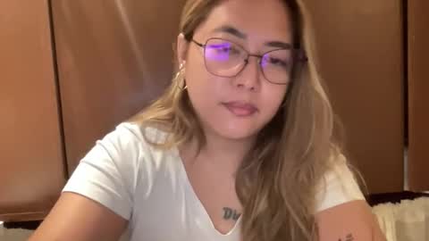 Snapshot of asianbunny10 chatting on April 30, 2:45 pm Curvy online show from April 30, 2:45 pm