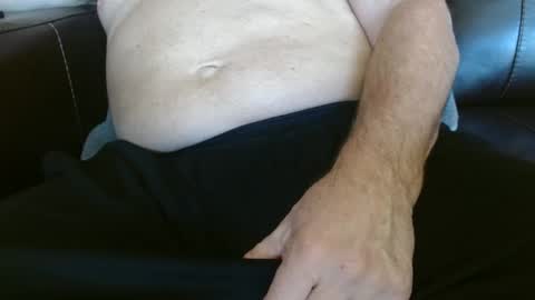 Snapshot of asiancouple32 chatting on December 20, 6:35 pm Jay online show from December 20, 6:35 pm