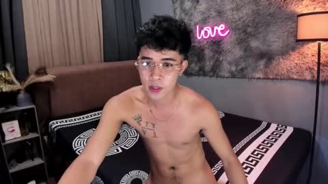 Snapshot of asiancum_peter chatting on October 1, 1:22 am asiancum_peter online show from October 1, 1:22 am