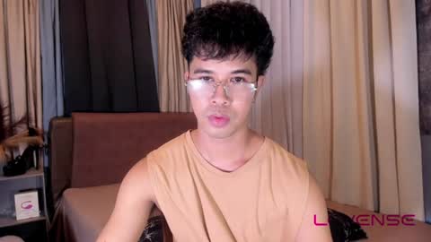Snapshot of asiancum_peter chatting on July 20, 1:53 am asiancum_peter online show from July 20, 1:53 am