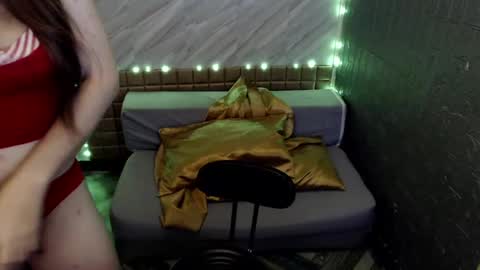 Snapshot of asiandollxxx4u chatting on December 26, 7:56 am BELLA NOTCH online show from December 26, 7:56 am