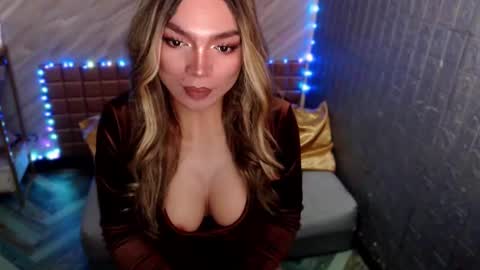 BELLA NOTCH online show from March 9, 2:54 pm