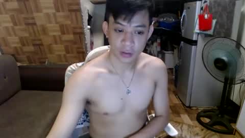 Snapshot of asiandreamboyx chatting on December 13, 4:33 am asiandreamboyx online show from December 13, 4:33 am