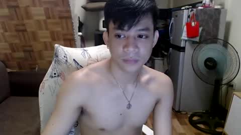 Snapshot of asiandreamboyx chatting on December 17, 7:29 am asiandreamboyx online show from December 17, 7:29 am