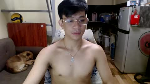 Snapshot of asiandreamboyx chatting on February 8, 6:33 am asiandreamboyx online show from February 8, 6:33 am