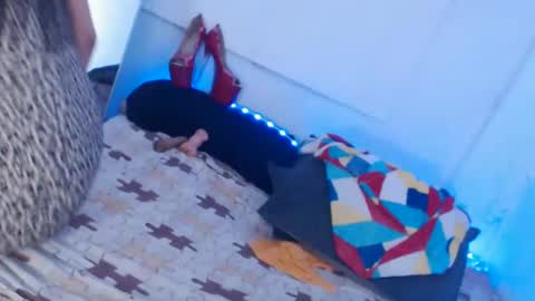 Snapshot of asianhottestangel chatting on November 18, 3:12 am ALEAH online show from November 18, 3:12 am