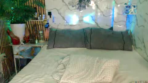 ALEAH online show from May 21, 11:39 am