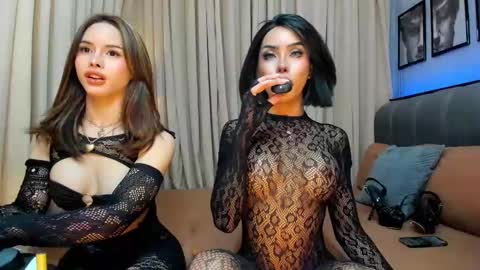 Snapshot of asianhugecockcindy chatting on December 19, 2:24 pm asianhugecockcindy online show from December 19, 2:24 pm