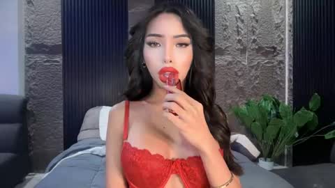 Snapshot of asianhugecockcindy chatting on June 6, 9:52 pm asianhugecockcindy online show from June 6, 9:52 pm