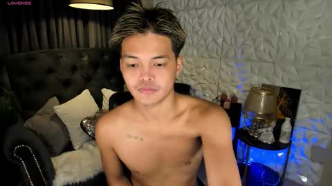 Snapshot of asianhugescott chatting on November 14, 5:22 pm VICTORIA SCOTT online show from November 14, 5:22 pm