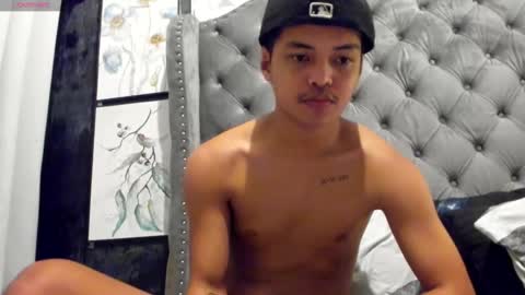 Snapshot of asianhugescott chatting on November 29, 12:30 pm VICTORIA SCOTT online show from November 29, 12:30 pm