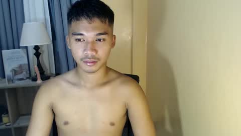 asianhunk_jamesx online show from September 18, 10:28 am