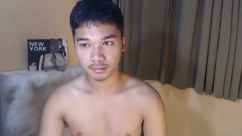 asianhunk_jamesx online show from October 7, 4:31 am