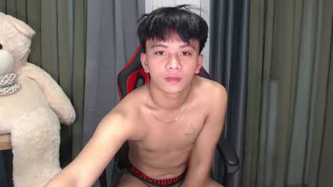 Snapshot of asianhunk_zam chatting on December 29, 3:03 pm Zam online show from December 29, 3:03 pm