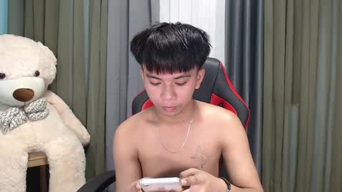 Snapshot of asianhunk_zam chatting on January 5, 9:36 pm Zam online show from January 5, 9:36 pm