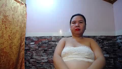 Snapshot of asianpinaychub chatting on January 17, 3:45 am asianpinaychub online show from January 17, 3:45 am