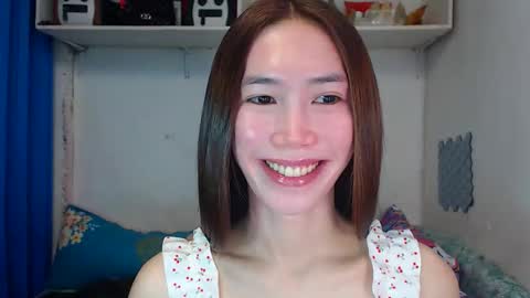 J A D E online show from March 25, 5:57 am