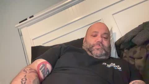 Snapshot of asilnjd chatting on December 17, 5:52 pm Asilnjd call me sil online show from December 17, 5:52 pm