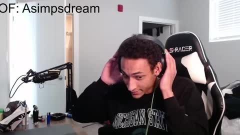 asimpsdream online show from April 30, 8:57 pm