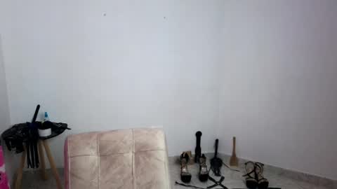 Snapshot of asiri_smith chatting on May 31, 10:55 pm Asiri online show from May 31, 10:55 pm
