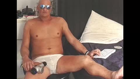 askil8802 online show from February 17, 1:35 am