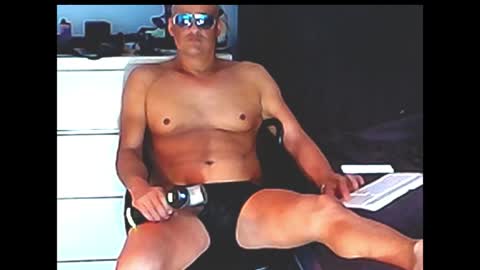 askil8802 online show from April 28, 7:57 am