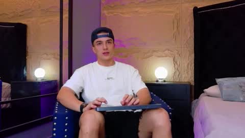 Aslan  online show from May 6, 3:02 am