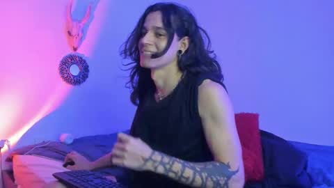 Snapshot of asmodeuszz chatting on December 6, 4:14 am asmodeuszz online show from December 6, 4:14 am