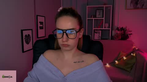 Snapshot of asol_muah chatting on January 9, 12:03 am Asol online show from January 9, 12:03 am