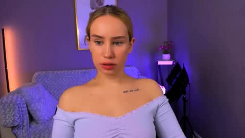 Snapshot of asol_muah chatting on November 7, 8:31 pm Asol online show from November 7, 8:31 pm