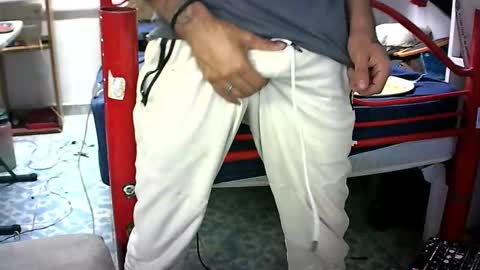 Snapshot of aspisonty chatting on December 1, 5:56 am aspisonty online show from December 1, 5:56 am