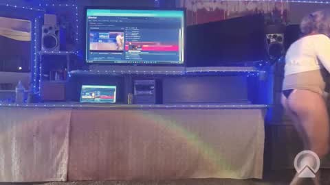 Snapshot of ass_so_sweet chatting on May 31, 11:06 pm SIR WILLIAM online show from May 31, 11:06 pm