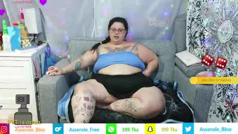Snapshot of asserolee chatting on April 24, 9:28 pm Cassie online show from April 24, 9:28 pm
