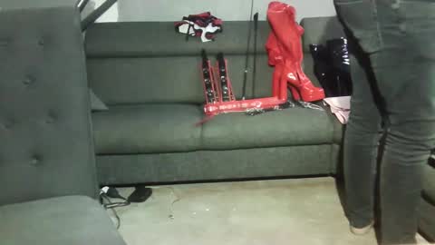 Snapshot of assforstrapon chatting on December 26, 8:50 am sissyslut online show from December 26, 8:50 am