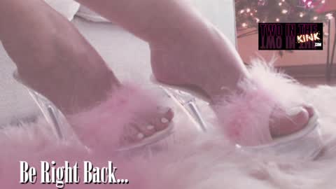 Snapshot of assleighabbott chatting on December 18, 2:10 am ASSleigh Abbott online show from December 18, 2:10 am