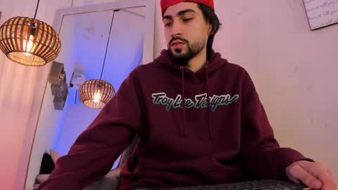 Snapshot of assmoddeus chatting on December 6, 3:33 pm Asmodeus online show from December 6, 3:33 pm