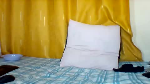 FLORAH DANIEL online show from September 19, 7:25 pm