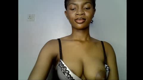 Snapshot of assy_ebony chatting on April 20, 9:38 pm Lily online show from April 20, 9:38 pm